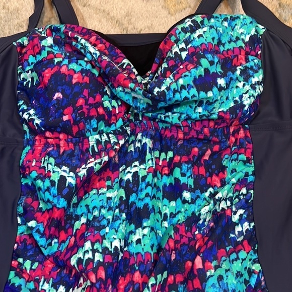 ⭐️NWT,Sonria,-16W, Swimwear Top, Gorgeous Colors,So Slimming & Form Flattering! - Picture 9 of 9